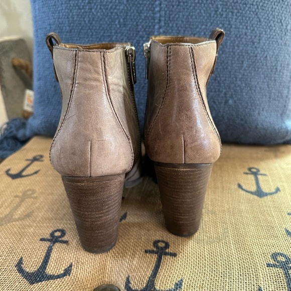 Coach leather wedge booties🩶 - Picture 2 of 4